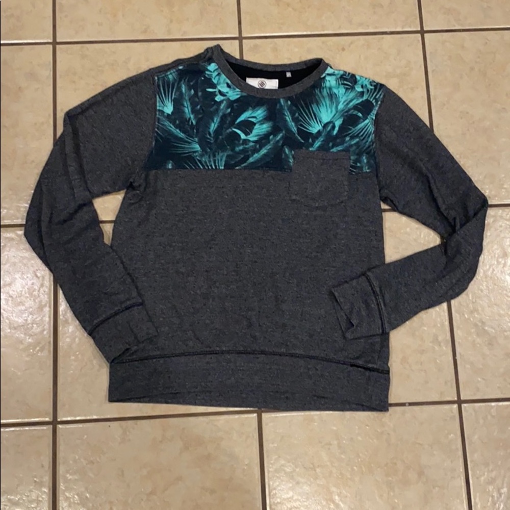 ON THE BYAS NWOT Women’s Pullover Crew Neck SZ M